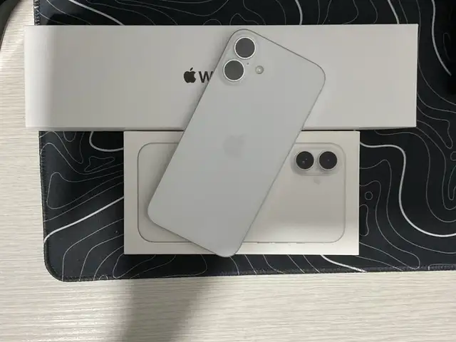 Iphone 16 plus white 128gb and apple watch se 2024, Επαρχία Πάφου — Μανδριά Πάφου