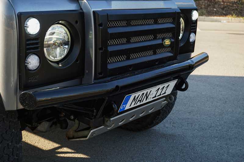 2011 Land Rover Defender 2,2L 2011 Cyprus