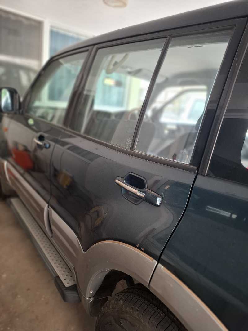2000 Mitsubishi Pajero 3,2L 2000 Cyprus