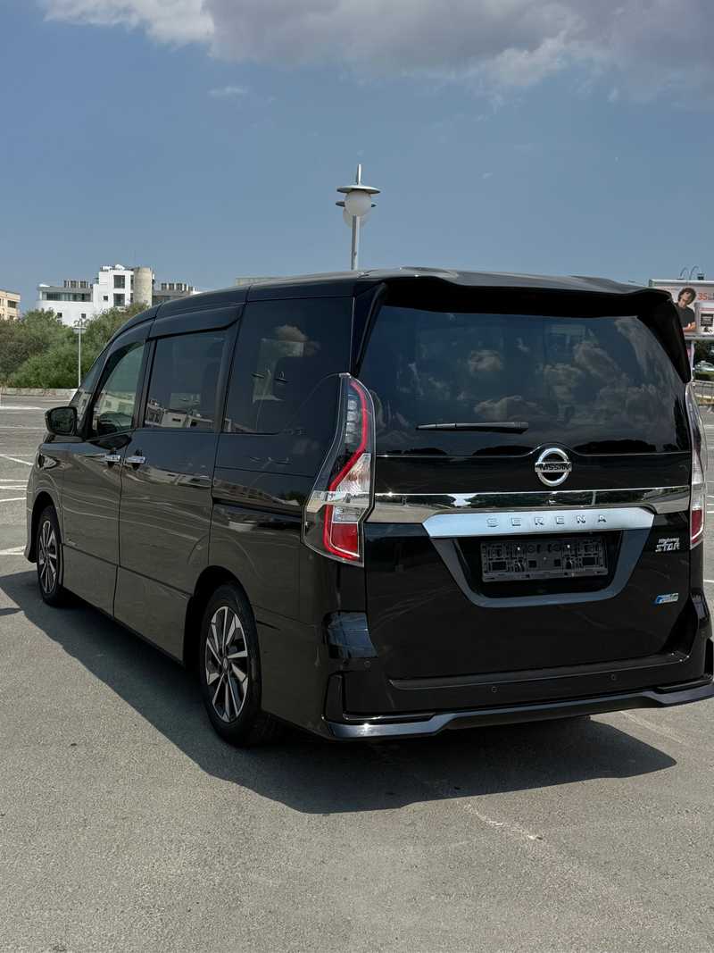 2022 Nissan Serena 2,0L 2022 Cyprus
