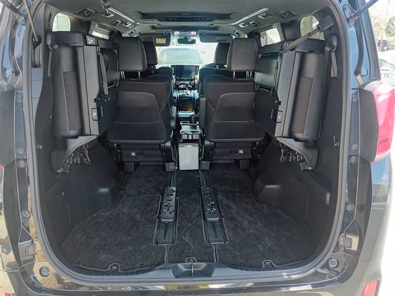 2023 Toyota Alphard 2,5L 2023 Cyprus