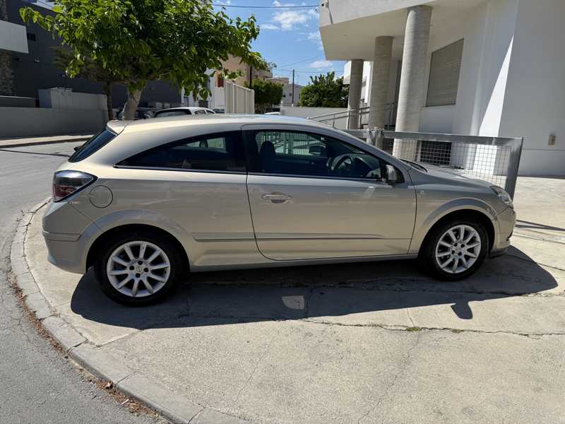 2008 Opel, Vauxhall Astra 1,6L 2008 Cyprus
