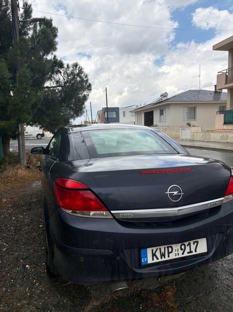 2009 Opel, Vauxhall Astra 1,8L 2009 Cyprus