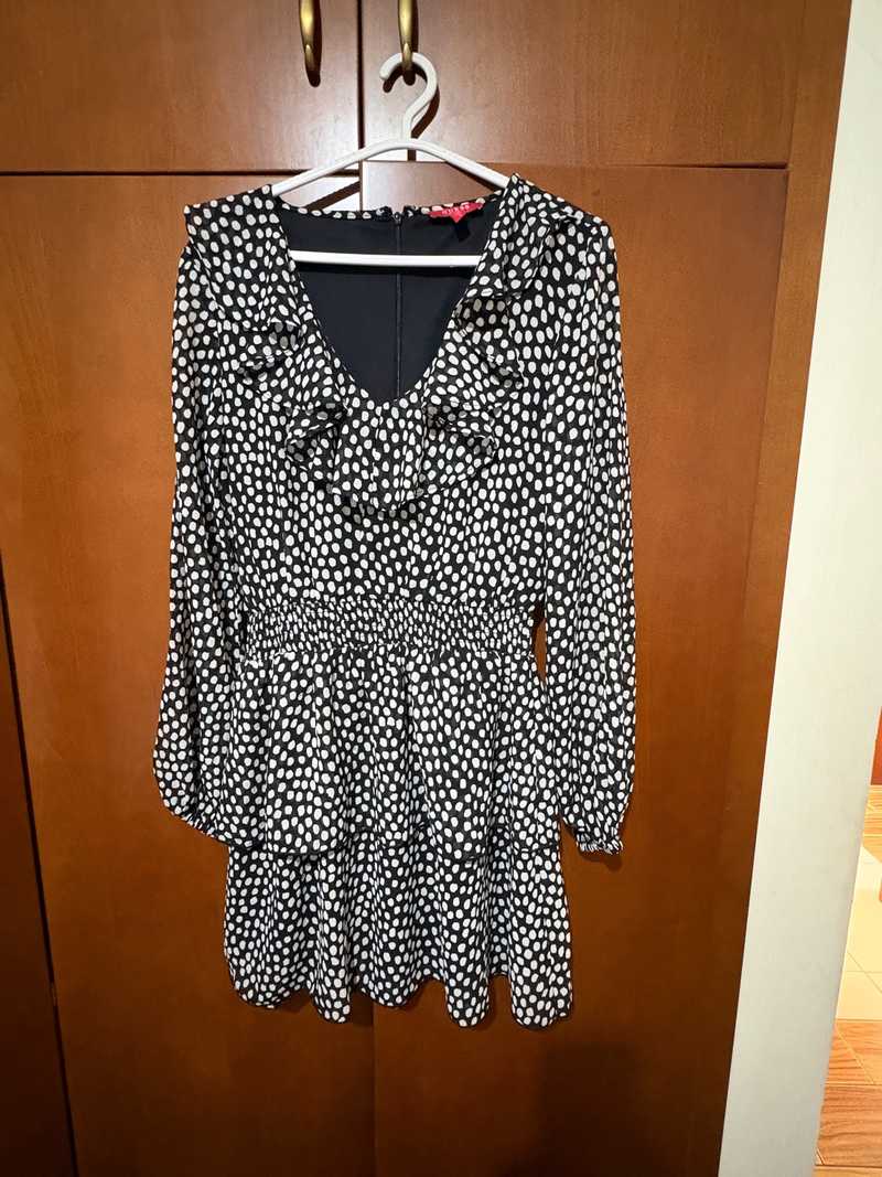 Guess black & white polka dot dress 15 6427422 in Larnaca - Dresses - sell, buy, ads on Bazaraki.com Guess black & white polka dot dress 15 6427422 in Larnaca - Dresses - sell, buy, ads on Bazaraki.com