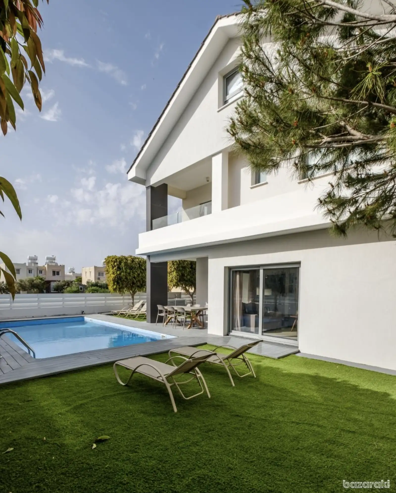 House, 3 bedrooms — 6