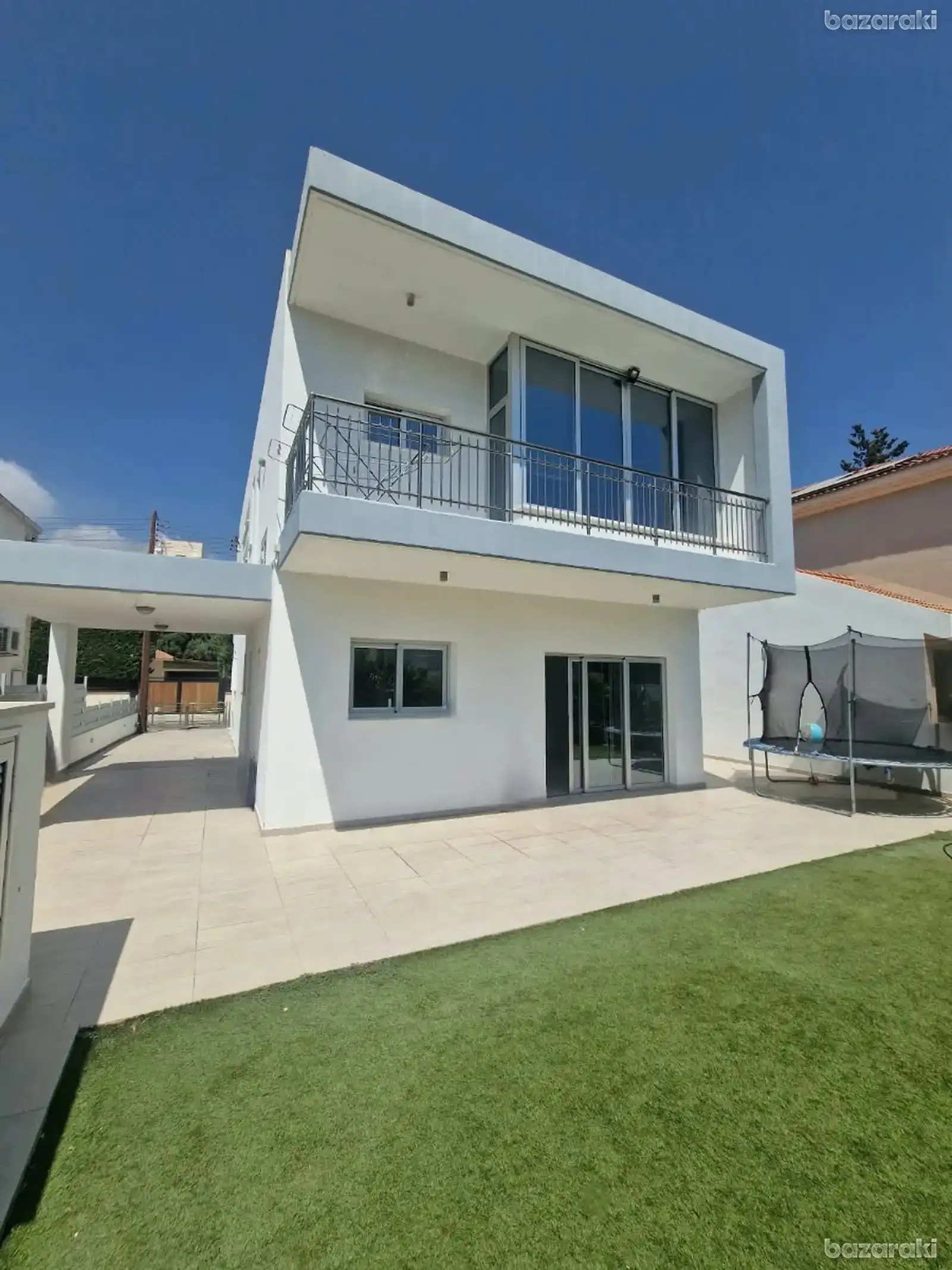 House, 3 bedrooms — 10