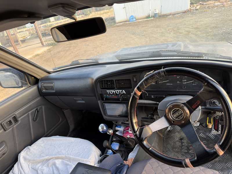 1993 Toyota Hilux 2,8L 1993 Cyprus