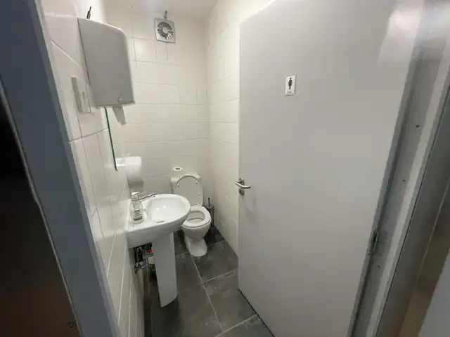 Αποθήκη εμβ 800τμ λευκωσία κέντρο, Nicosia — Nicosia - Ag. Antonios