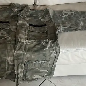 Mens army clothes set size m, Larnaca — Aradippou - Agios Fanourios