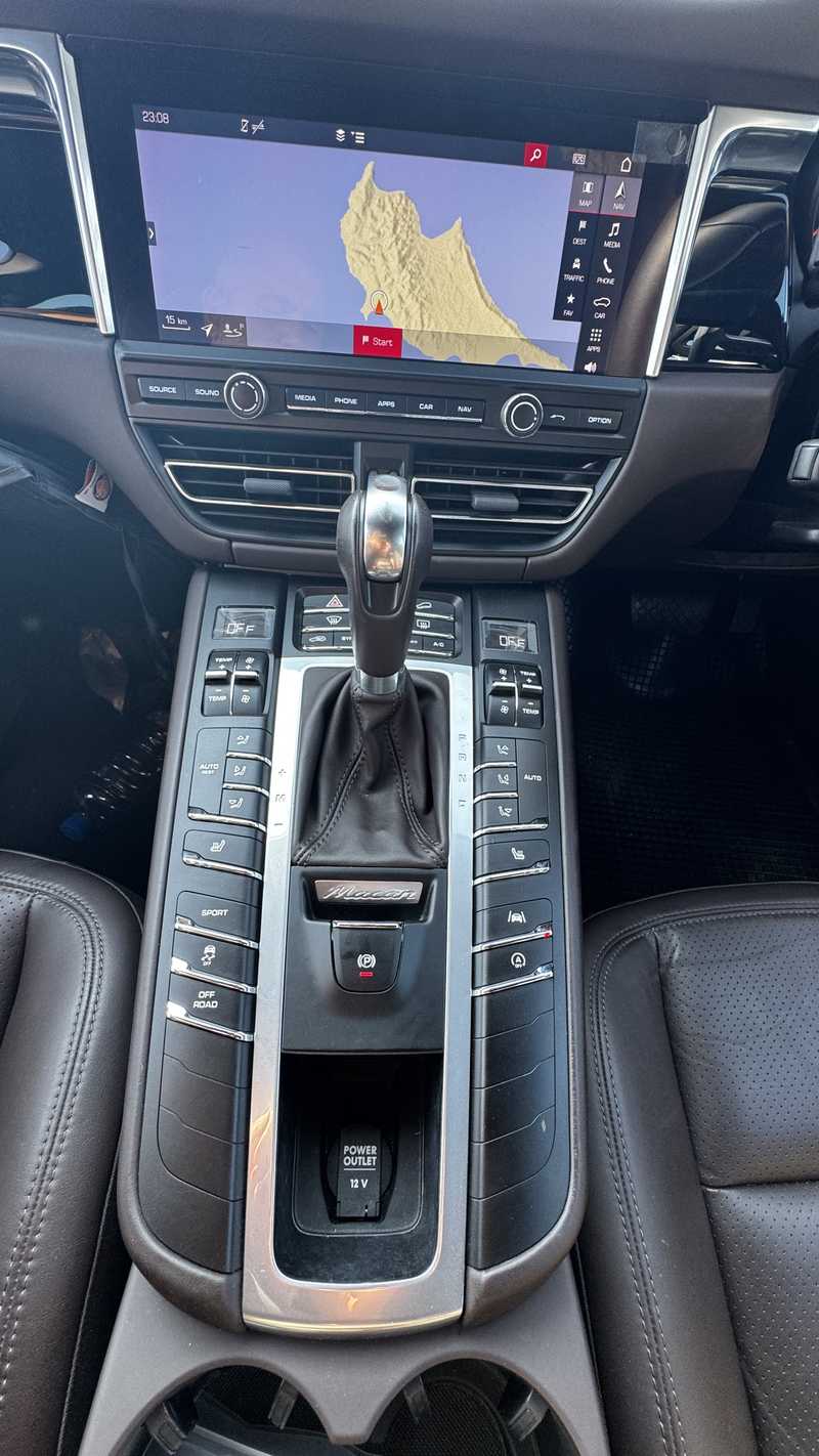 2021 Porsche Macan 3,0L 2021 Cyprus