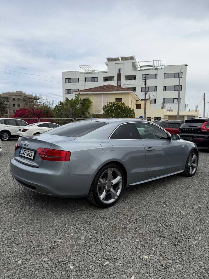 2010 Audi A5 2,0L 2010 Cyprus