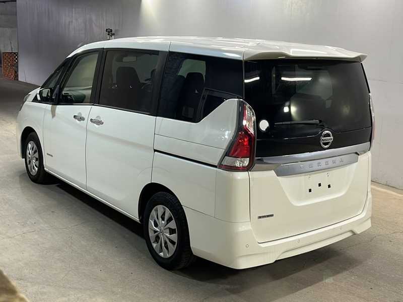 2022 Nissan Serena 2,0L 2022 Cyprus