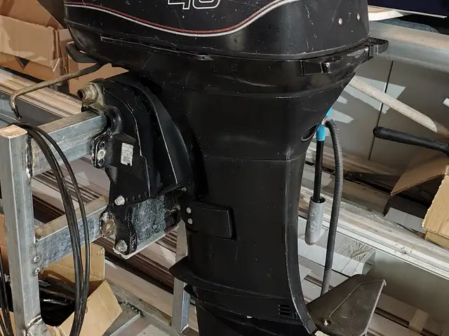 Mercury 40hp autolube με power trim, Larnaca — Dromolaxia