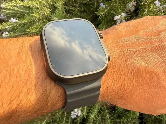 Apple watch ultra 2 black with black ocean band perfect condition, Επαρχία Λάρνακας — Αραδίππου - Απόστολος Λουκάς