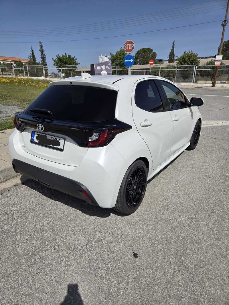 2022 Toyota Yaris 1,5L 2022 Cyprus