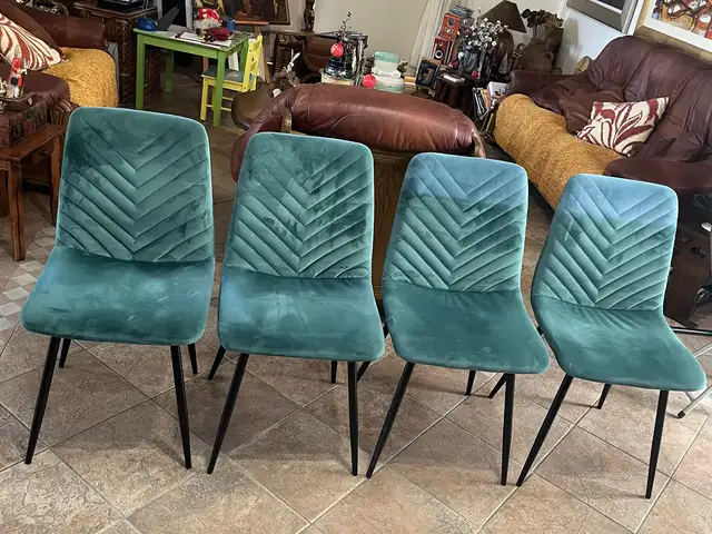 Set of 4 teal velvet dining chairs black legs worth 250, Limassol — Agios Athanasios