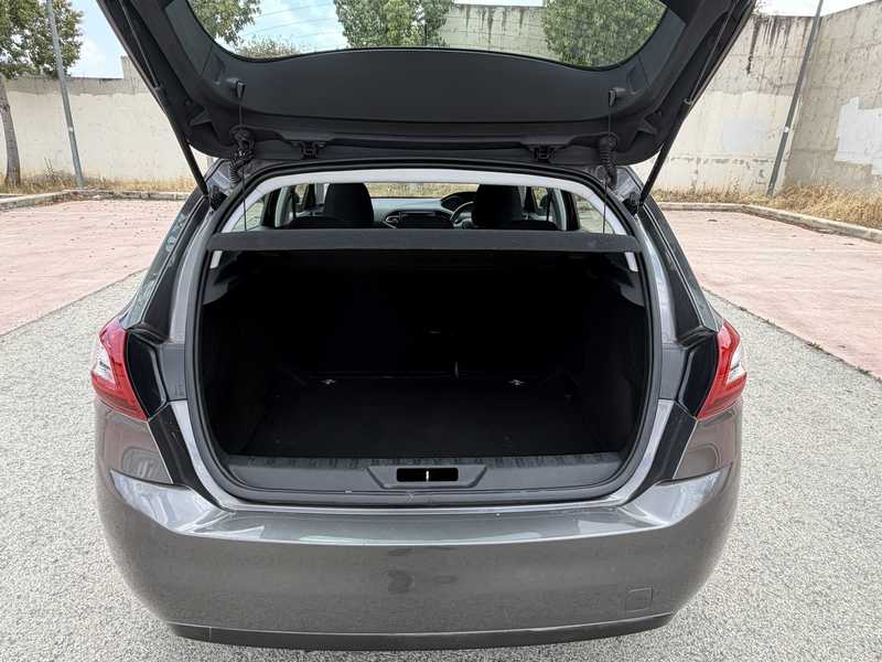 2016 Peugeot 308 1,2L 2016 Cyprus