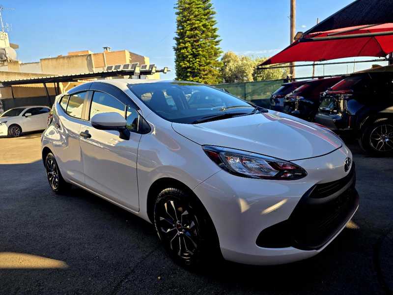 Toyota Aqua 1,5L 2023