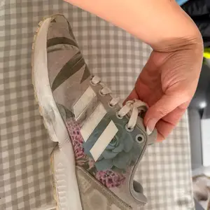 Adidas sneakers, Larnaca — Larnaka - Skala