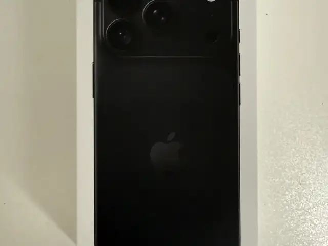 Apple iphone 18 pro 2tb black model a3714 brand new with 2 years warranty, Limassol — Limassol - Kapsalos
