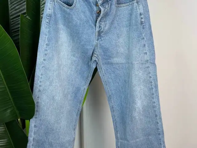 Chanel blue denim straight-leg jeans with interlocking cc back pockets, Επαρχία Λεμεσού — Μαρίνα Λεμεσού