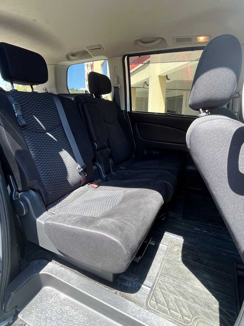 2012 Nissan Serena 2,0L 2012 Cyprus