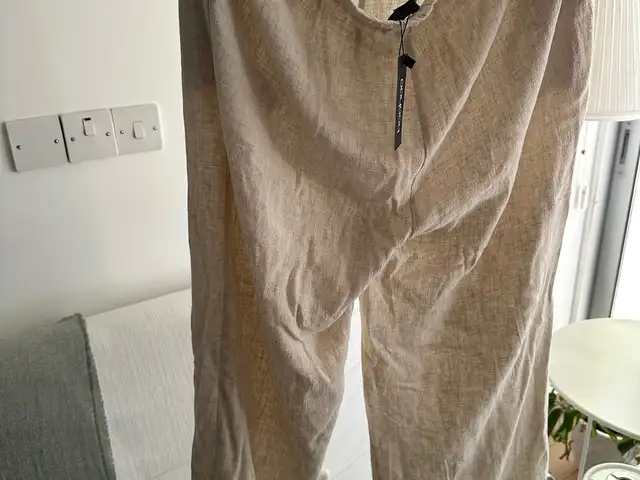 Brown pants, Επαρχία Λευκωσίας — Αγλαντζιά