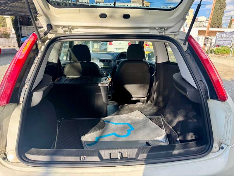 2013 Fiat Punto 1,4L 2013 Cyprus