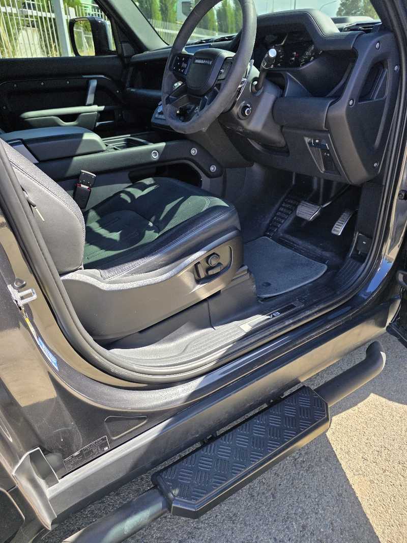 2024 Land Rover Defender 5,0L 2024 Cyprus