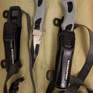 2 SCUBAPRO knives in sheaths and with straps for attaching to a leg or arm for f, Επαρχία Λεμεσού — Λεμεσός - Νεάπολη