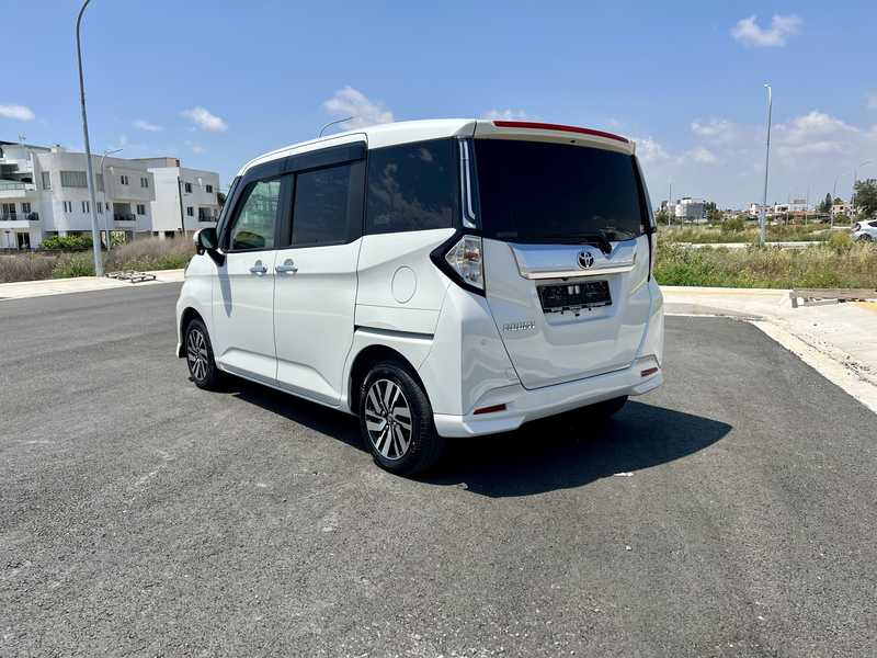 2021 Toyota Roomy 1,0L 2021 Cyprus