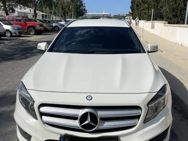 Mercedes-Benz GLA-Class