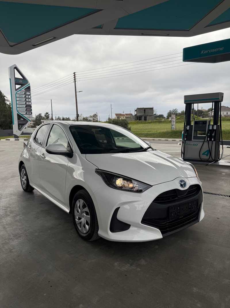 2022 Toyota Yaris 1,5L 2022 Cyprus