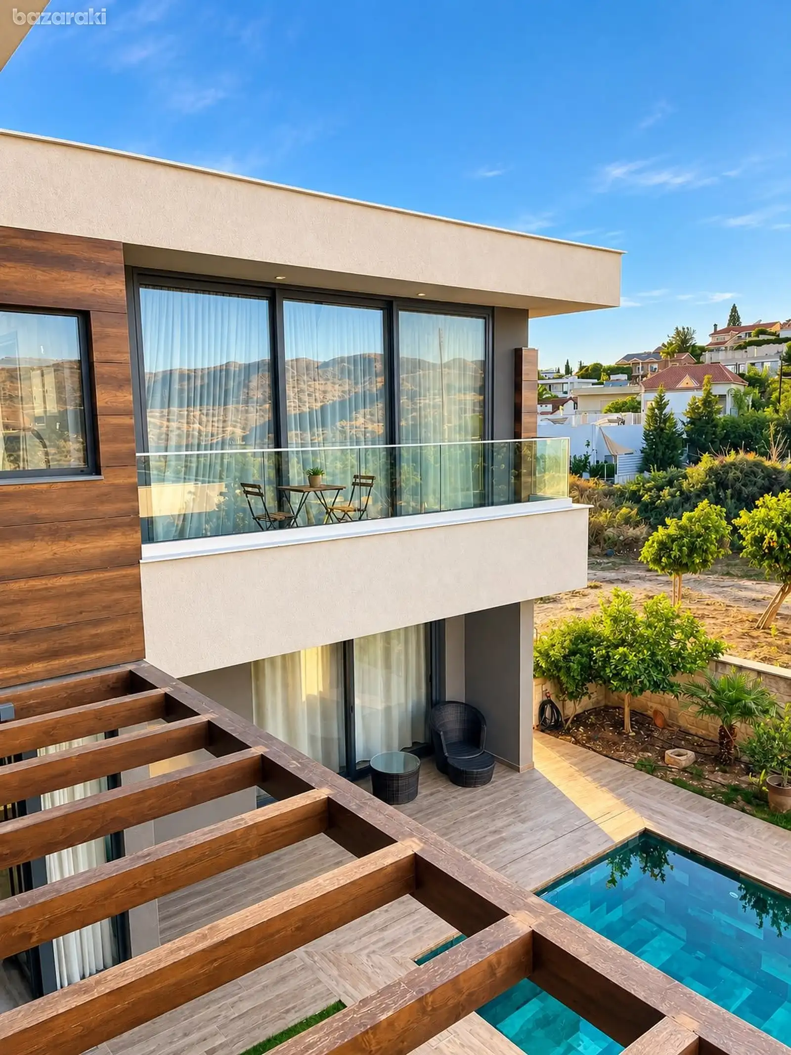 House, 5 bedrooms — 12