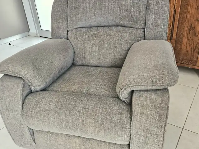 Reclining Armchair Good condition, Paphos — Paphos - Universal