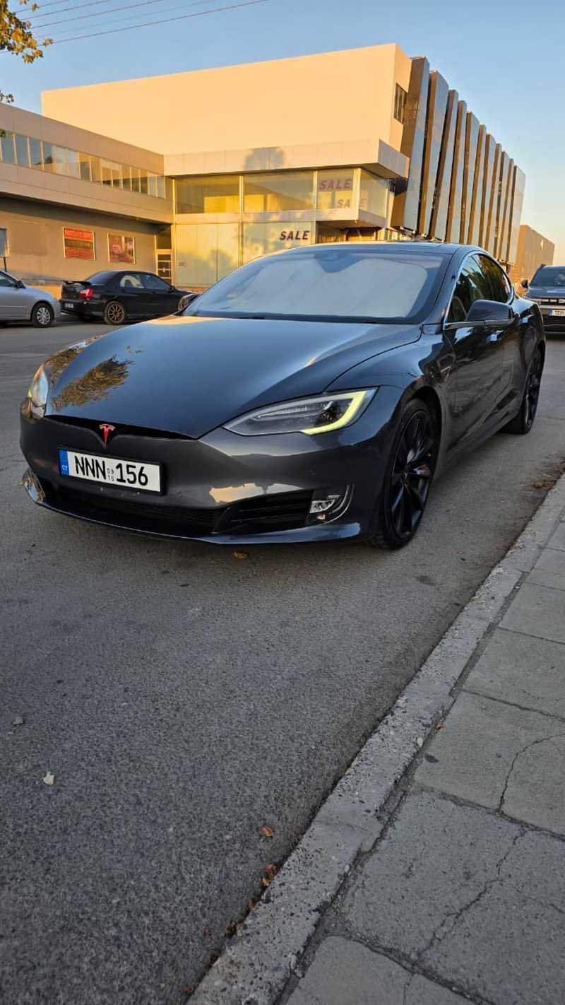 Tesla Model S Electric 2016