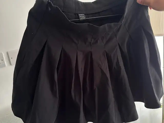Mini pleated skirt, Επαρχία Λευκωσίας — Αγλαντζιά