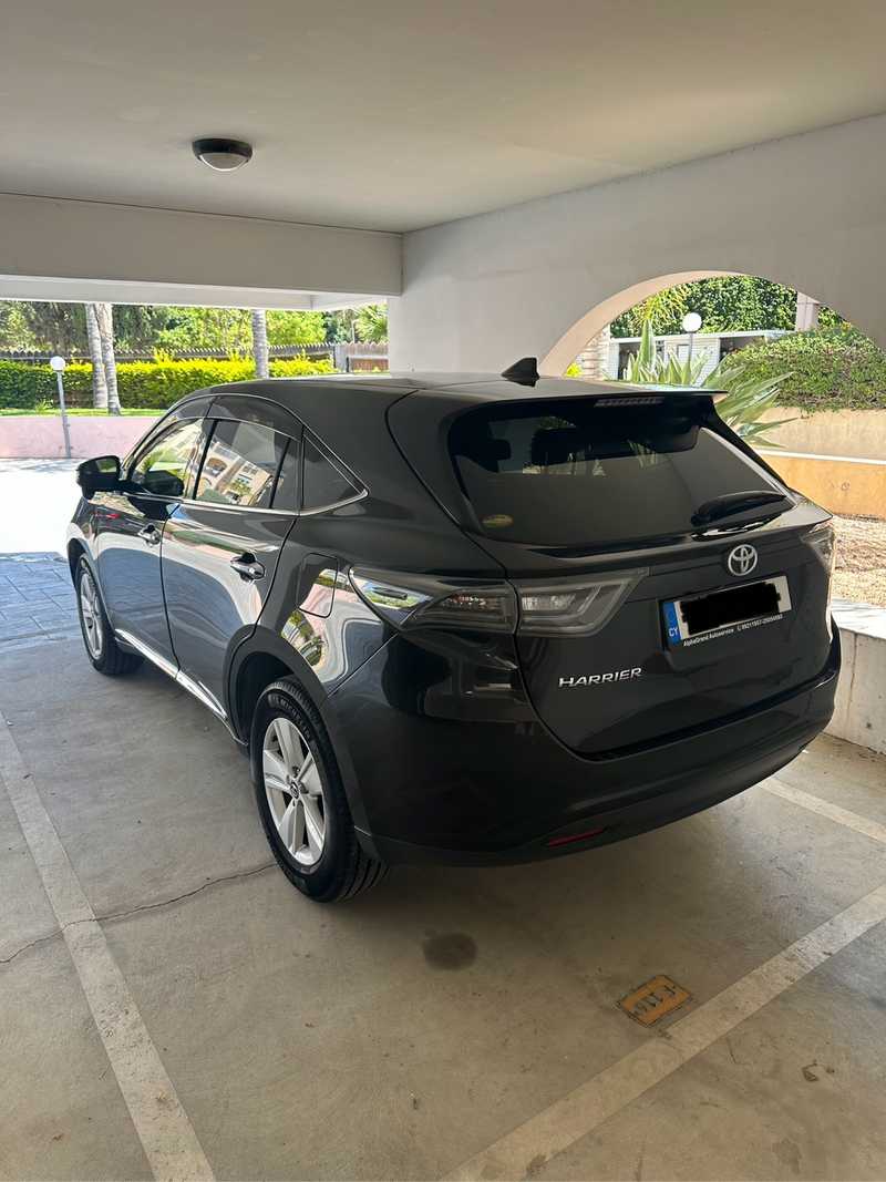 2017 Toyota Harrier 2,0L 2017 Cyprus