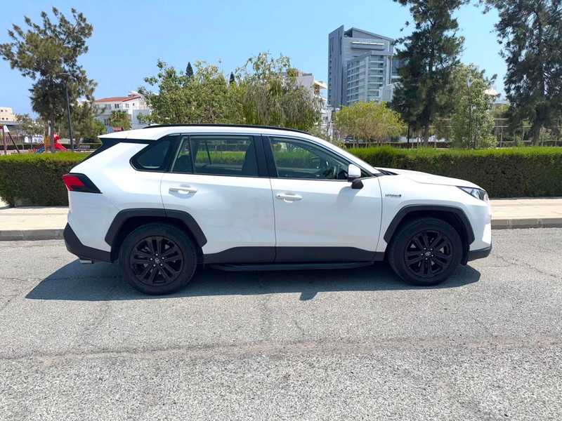 2021 Toyota RAV4 2,5L 2021 Cyprus