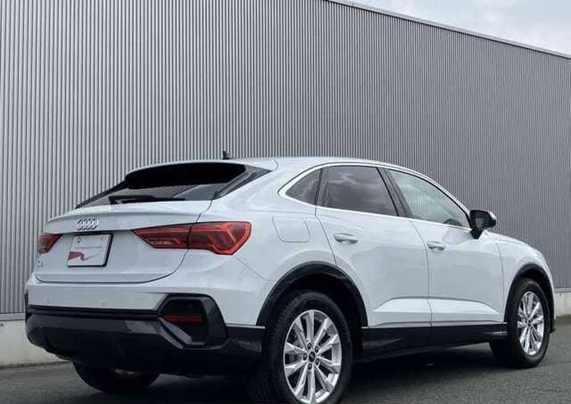 2022 Audi Q3 1,5L 2022 Cyprus