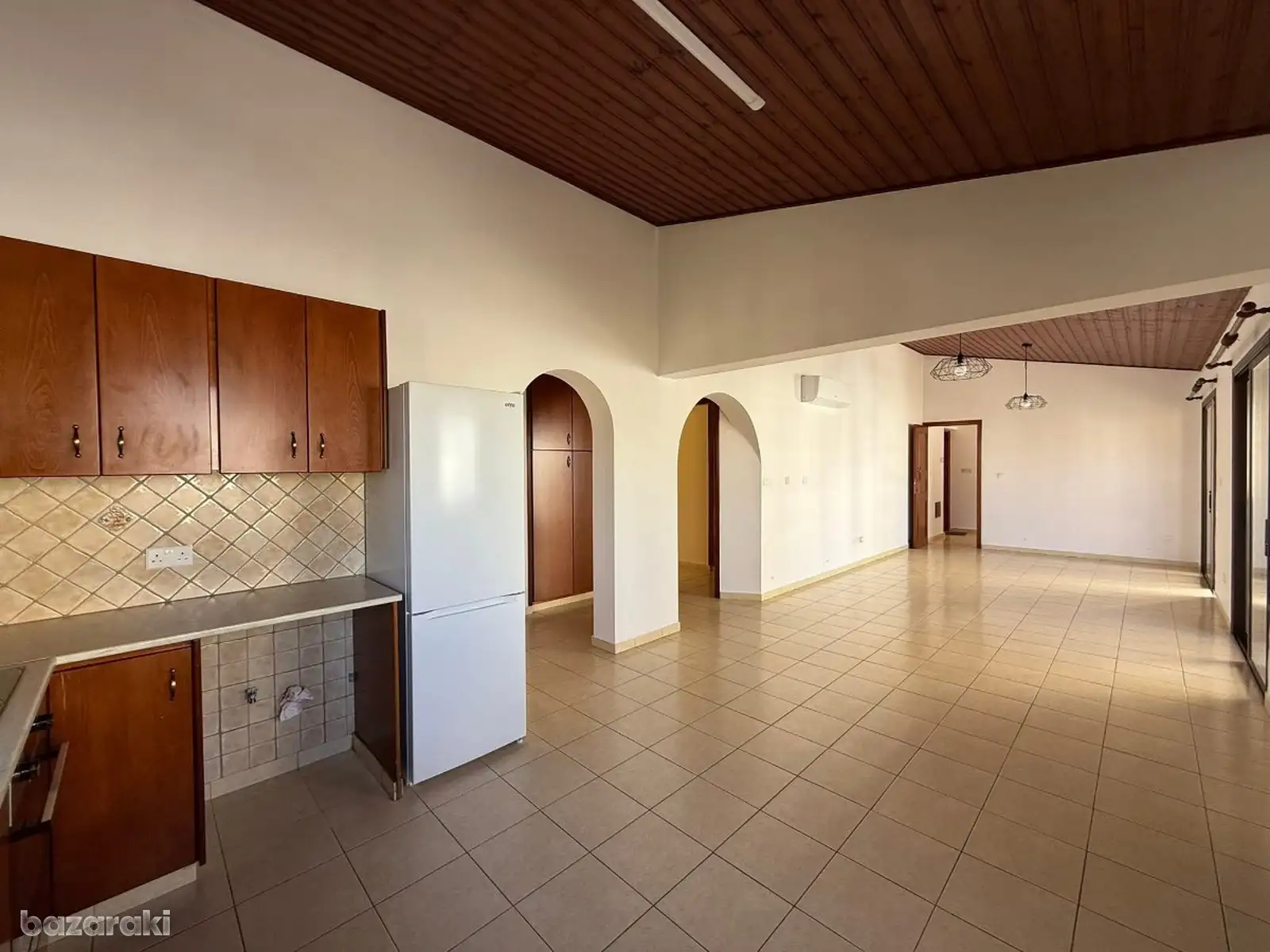 House, 3 bedrooms — 2