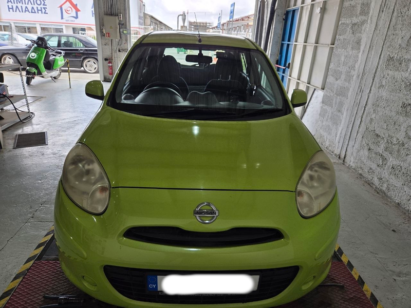 Nissan March 1,2L 2011