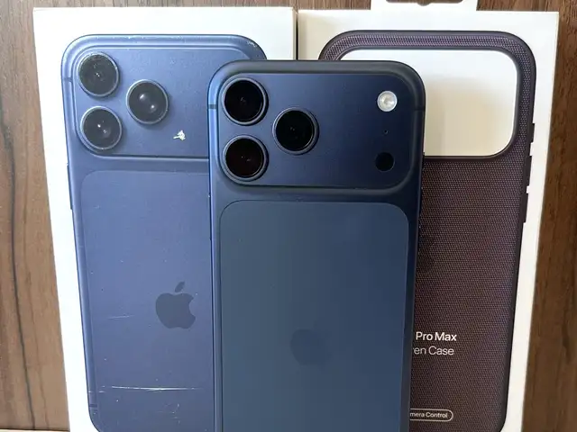 Iphone 17 pro max | 256gb | deep blue | 99 battery | full set | like new, Limassol — Erimi