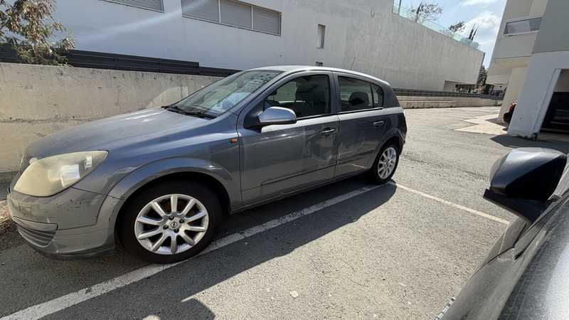 2008 Opel, Vauxhall Astra 2,2L 2008 Cyprus