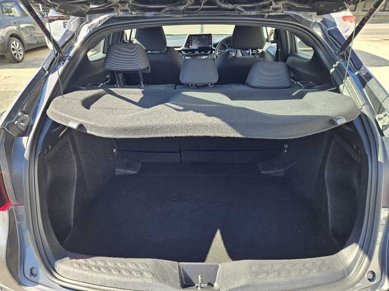 2021 Toyota C-HR 1,8L 2021 Cyprus