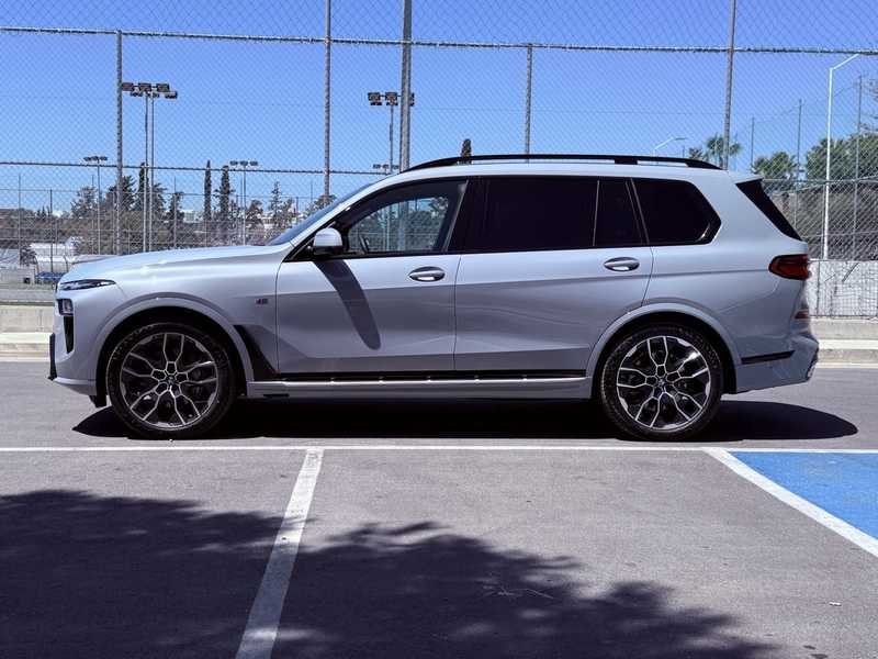 2025 BMW X7 3,0L 2025 Cyprus