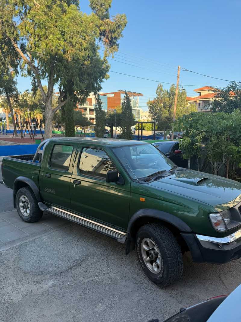 2000 Nissan Navara 2,5L 2000 Cyprus