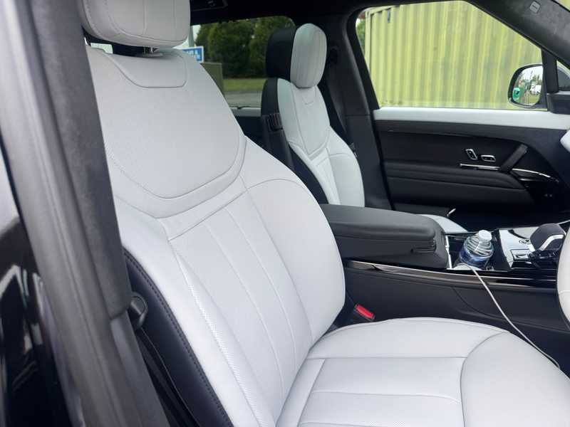 2025 Land Rover Range Rover Sport 3,0L 2025 Cyprus