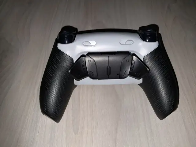 Custom Refurbished PS5 DualSense controller, Larnaca — Perivolia Larnakas