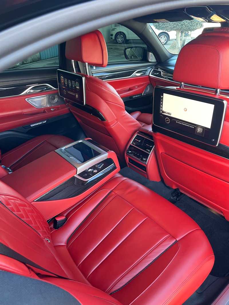 2017 BMW 7-Series 4,4L 2017 Cyprus